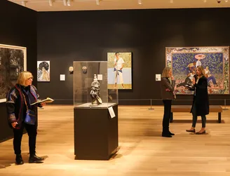 Docents in Then Is Now - Lynn Garelick